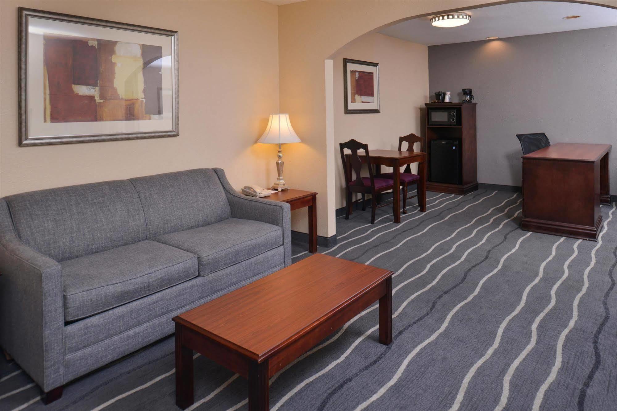 Irving Inn & Suites At Dfw Airport Kültér fotó
